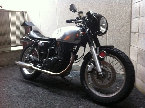 SR400 チャックボックス ノートンタイプ ビキニカウル装着