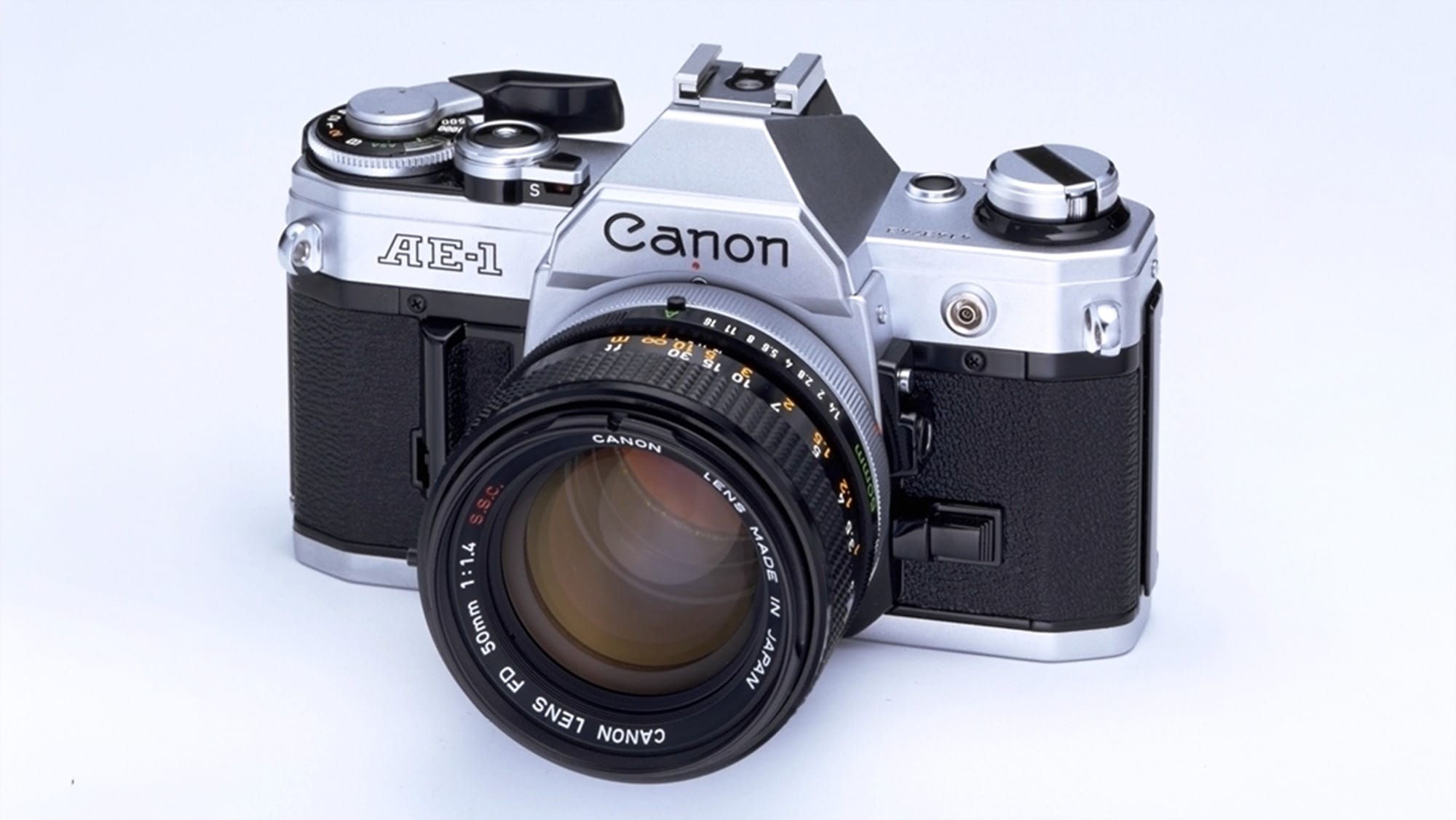 キヤノンの“レトロカメラ”は2026年登場？最新32.5MPセンサー搭載の噂