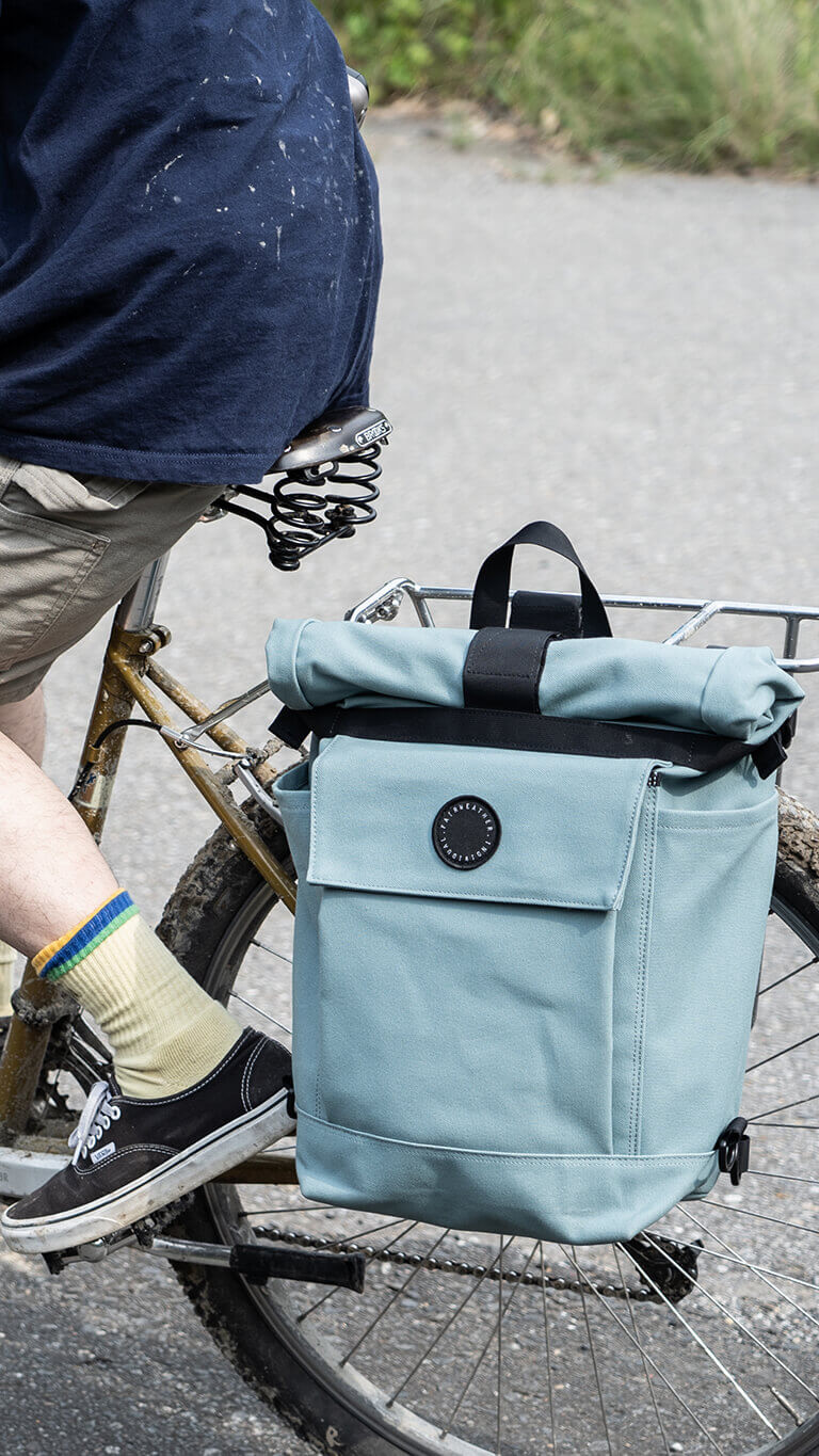 Pannier - FAIRWEATHER BIKE BAG CATALOG || BLUE LUG