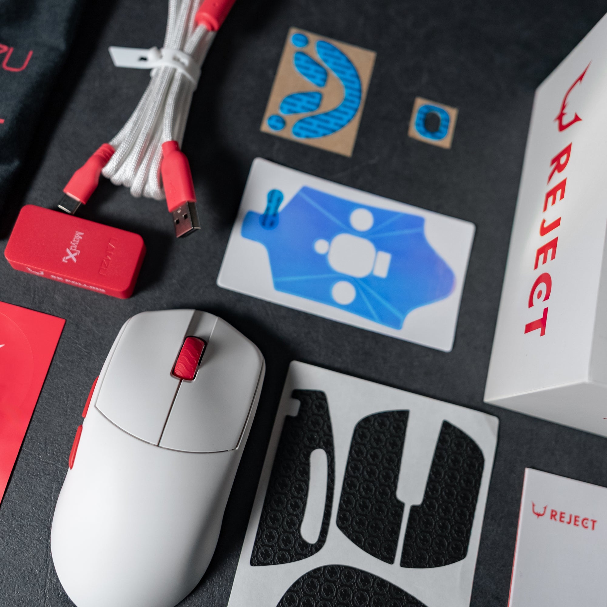 j-1.jpg?v=1749799344&width=1946