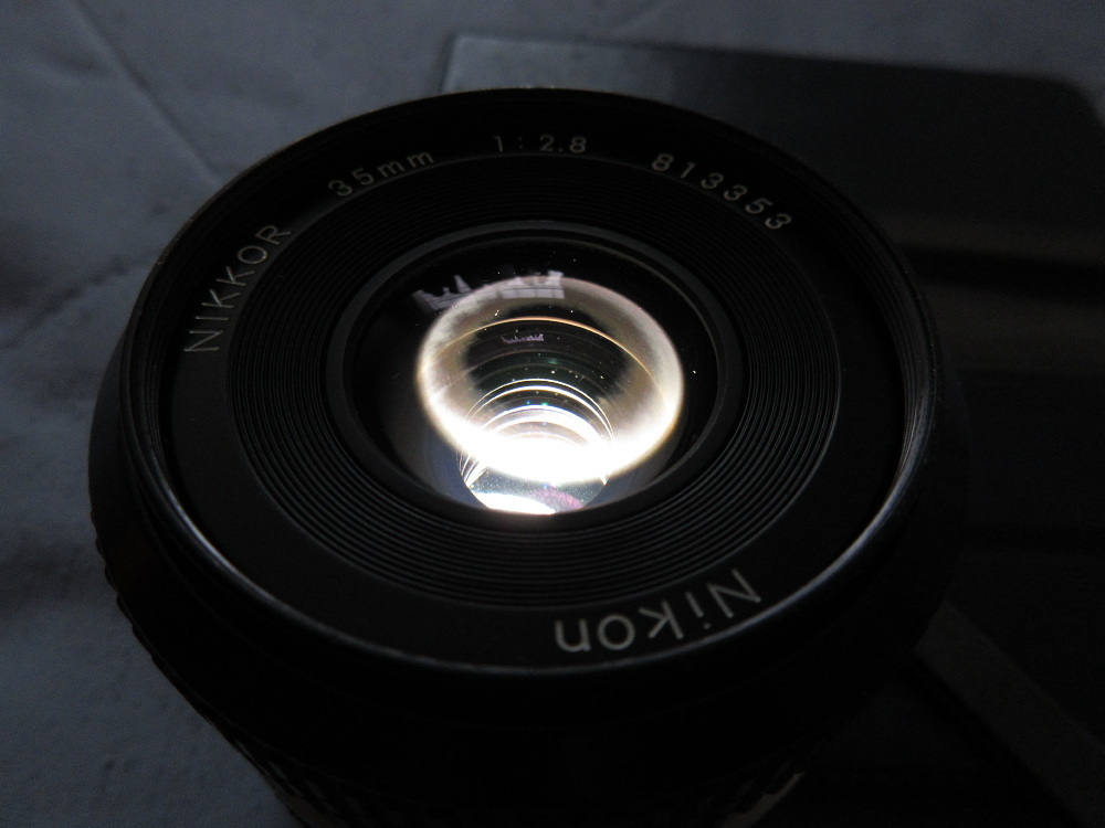 今回はレンズの分解清掃ネタ。New Nikkor 35mm/F2.8（純正Ai改造品）の