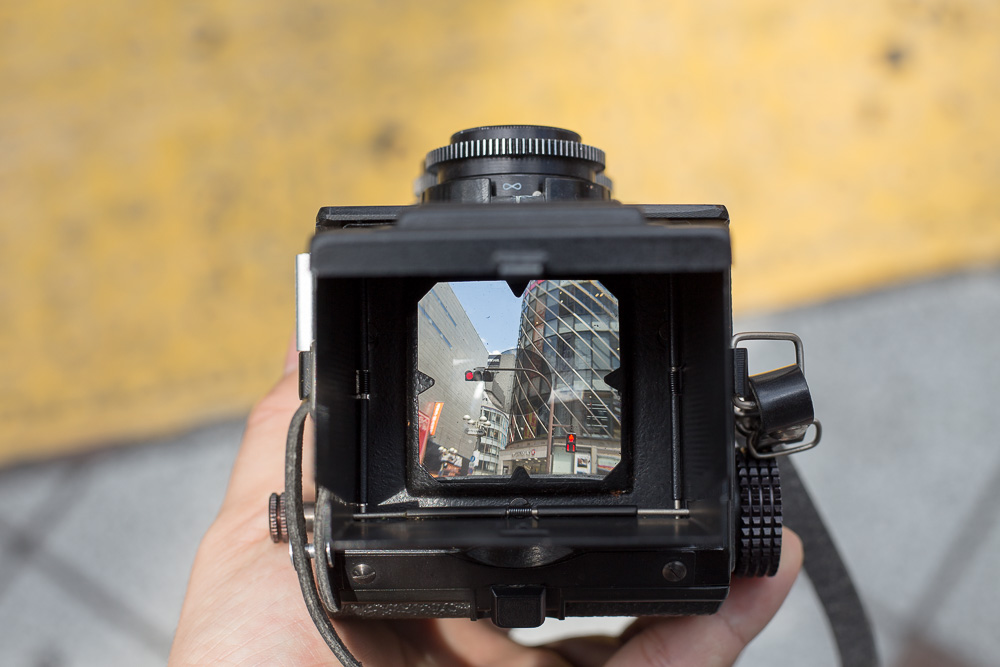 二眼レフカメラレビュー「LOMO LUBITEL 166B」で渋谷を撮ってみた