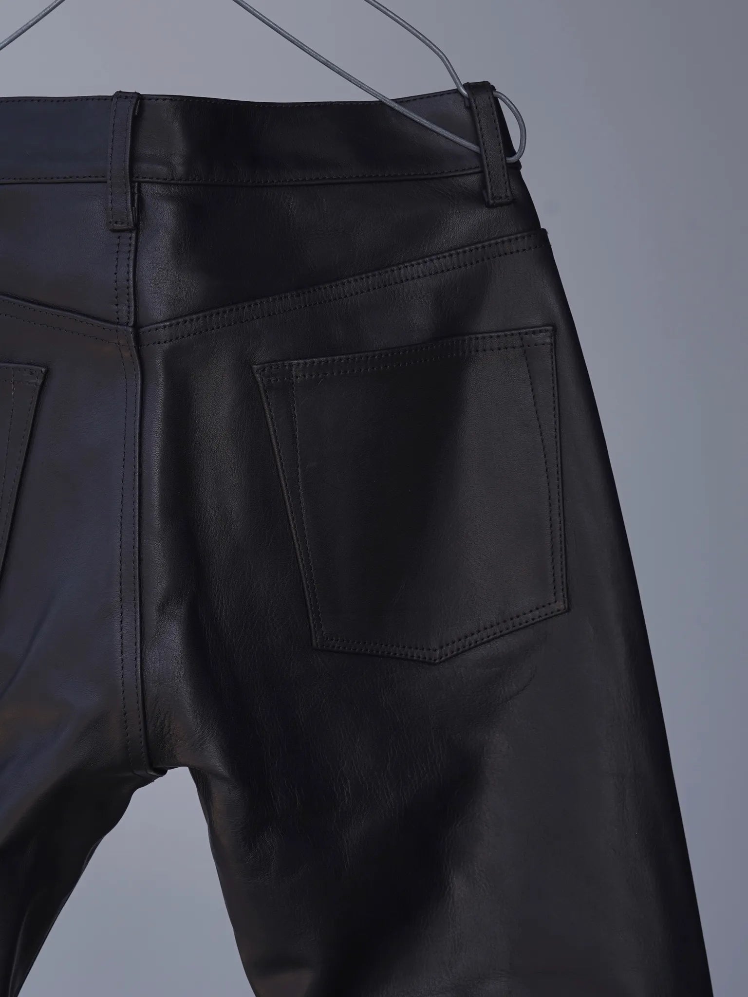 COMOLI レザー 5Pパンツ BLACK | CASANOVA&CO (カサノヴァアンドコー