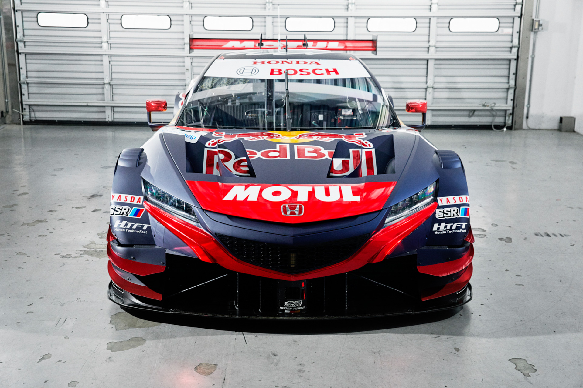 無限、SUPER GT参戦マシン「Red Bull MOTUL MUGEN NSX-GT」カラー
