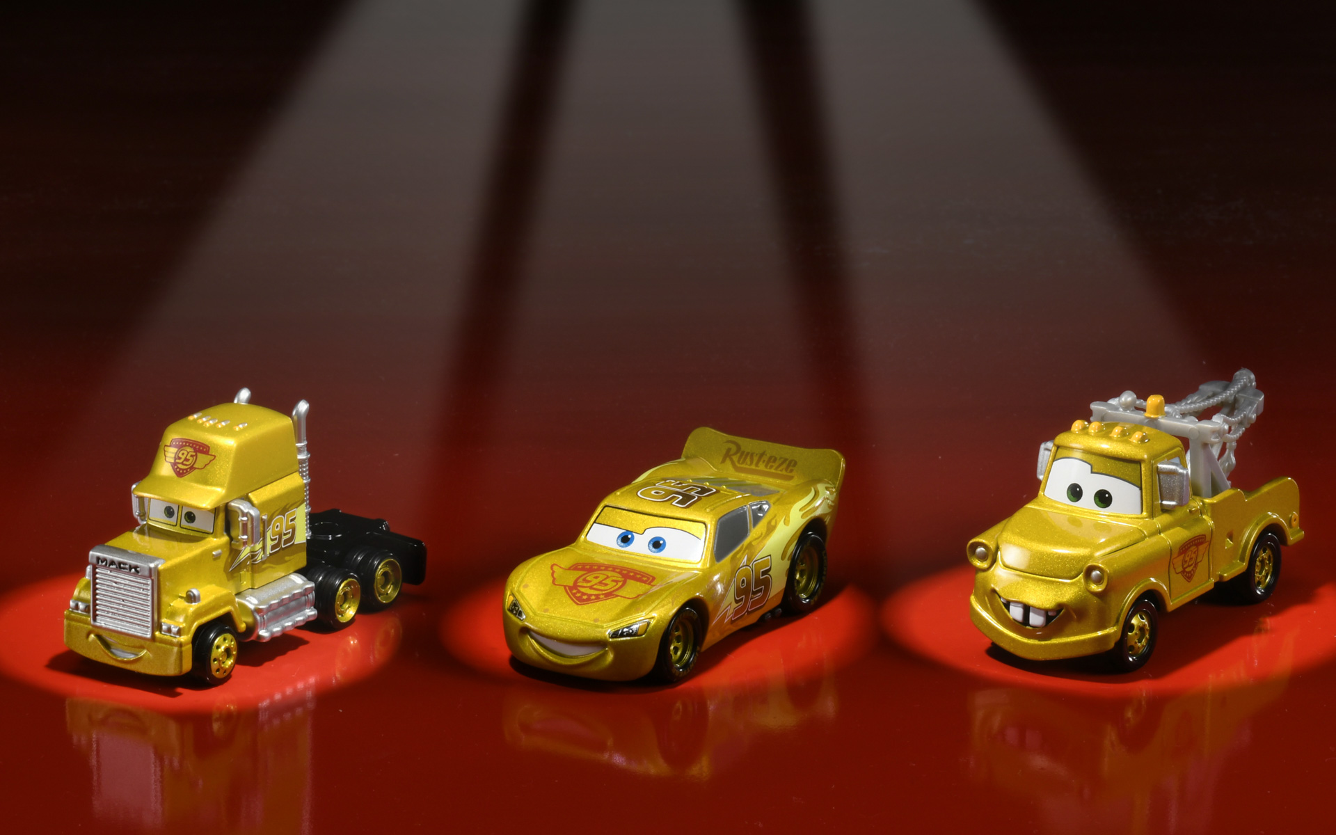絶盤】【旧番】カーズトミカ ライトニング・マックィーン 4種4台まとめ
