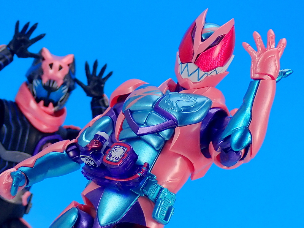 SHFiguarts 仮面ライダーリバイ レックスゲノム で遊ぶ - YOの玩具箱