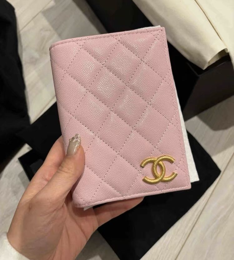 旅の楽しみが倍増】☆CHANEL☆パスポートケース☆25P限定 (CHANEL