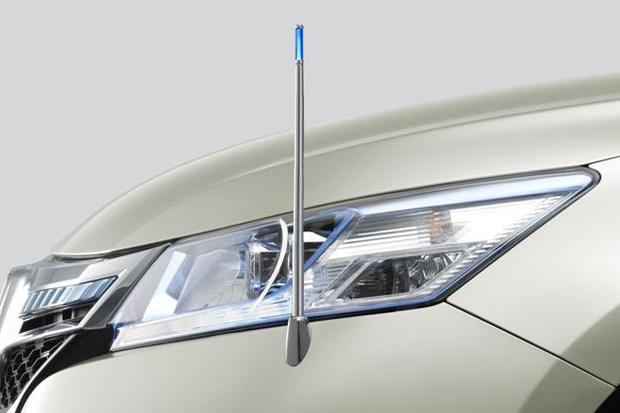 へたくそ棒」なんて揶揄され「消え気味」のコーナーポール！ いま装着