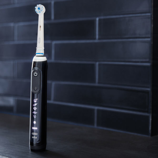 P＆G オーラルB 電動歯ブラシ ジーニアス10000 ブラック D7015266XCMBK