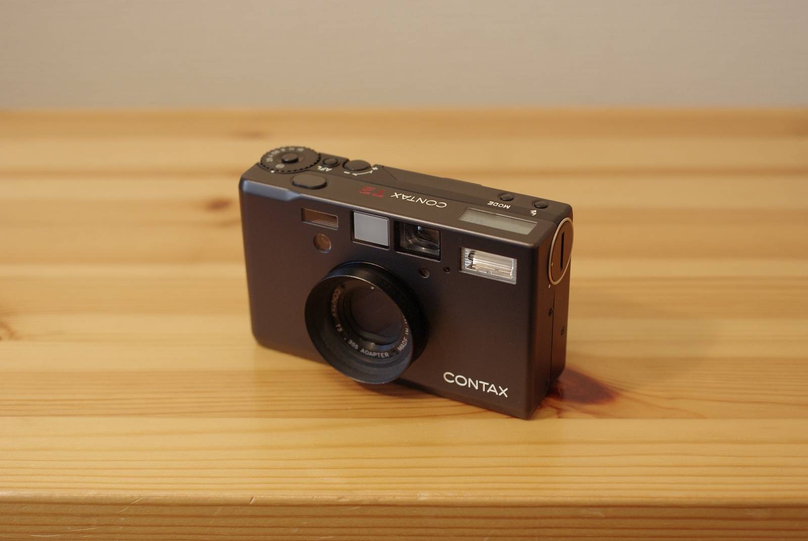 Lomopedia: Contax T3 · Lomography