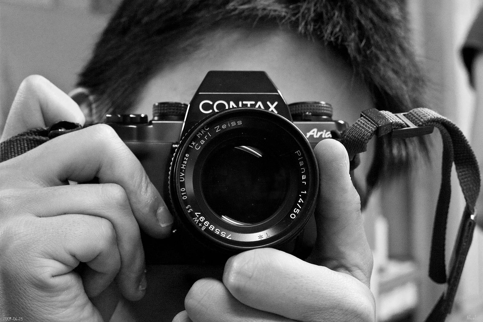 Lomopedia: Contax Aria · Lomography