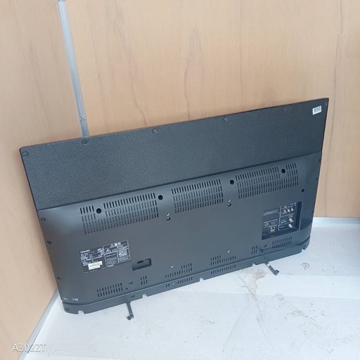 J064送料無料 東芝40インチ液晶テレビ展示品 (白家電) 八日市場の