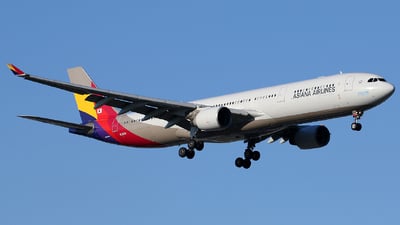HL8259 - Airbus A330-323 - Asiana Airlines - Flightradar24