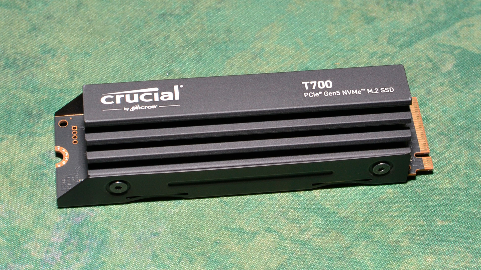 Crucial T700 4TB SSD Review: Large capacity and max performance