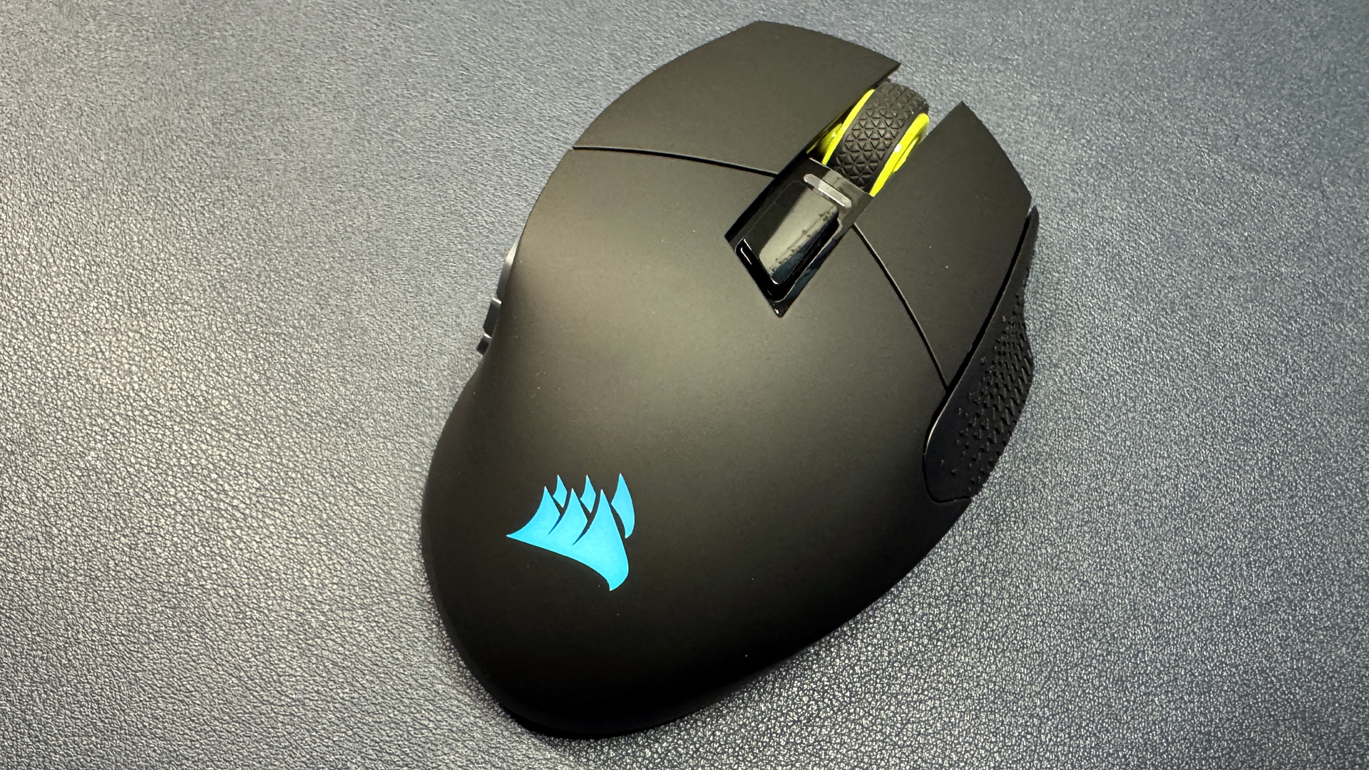 Corsair Scimitar Elite SE Wireless Review: A not-so-virtual