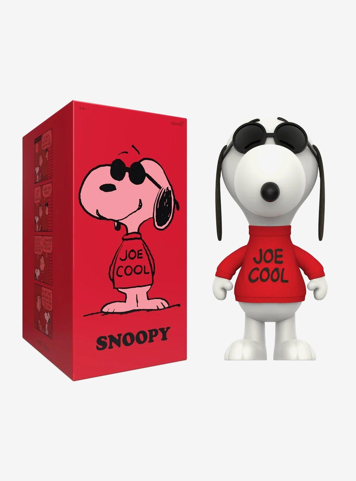 Peanuts Super 7 Peanuts Supersize Snoopy (Joe Cool) Figure