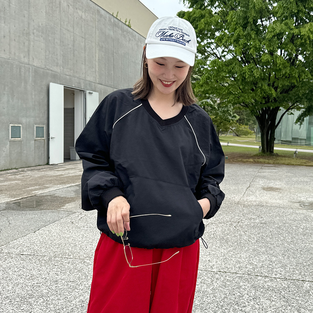 Vネックナイロンプルオーバー | ファッション通販サイト NUGU