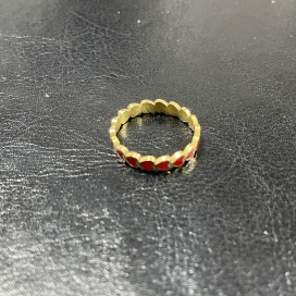 心斎橋店で、マリーエレーヌドゥタイヤックのレッドエナメルラブバンド