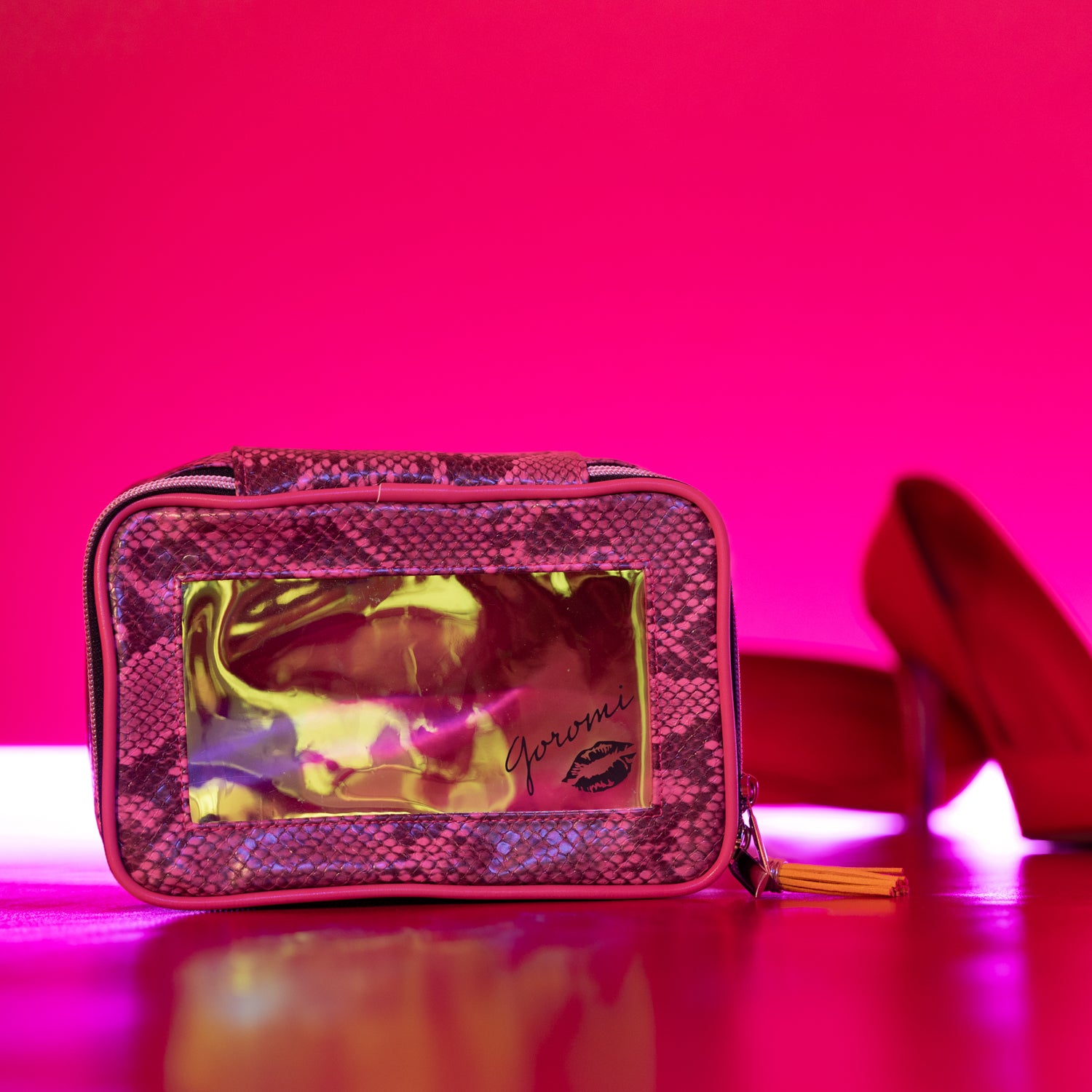 キャバ嬢「ゴロ美」（真島吾朗） モデル メイクポーチ 龍が如く 龍が