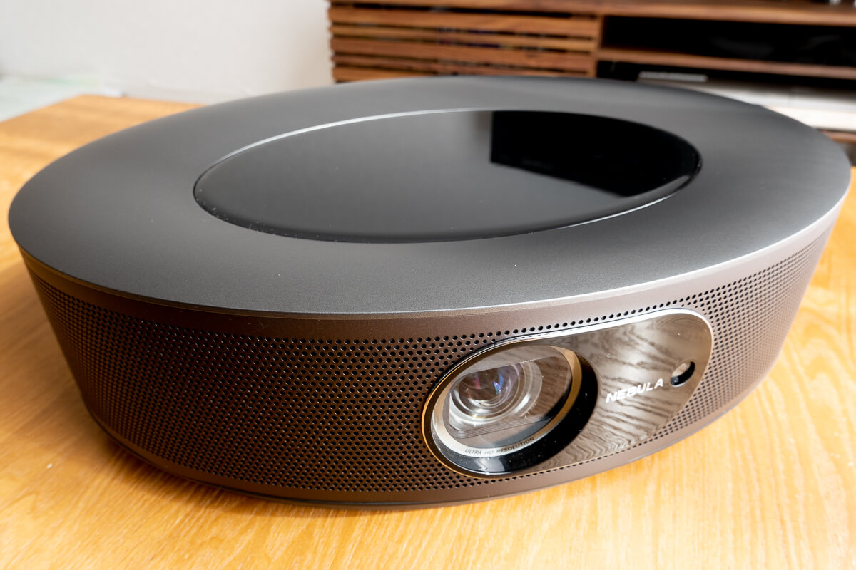Anker「Nebula Cosmos Max」使用レビュー。極上のお家時間が過ごせる高