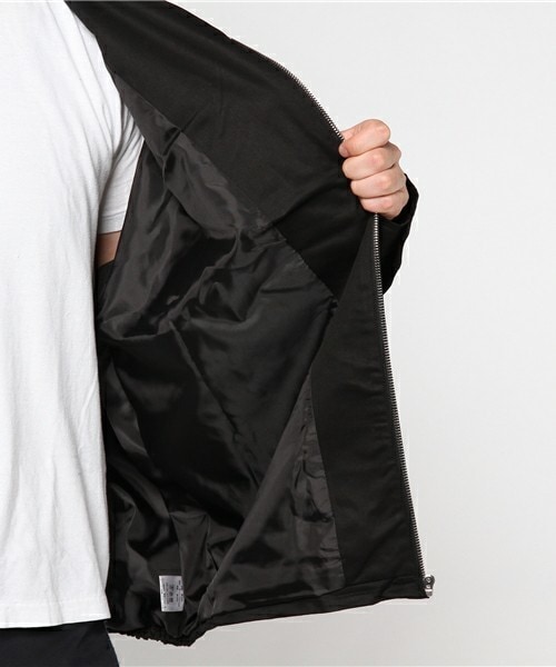 unrelaxing（アンリラクシング）の「オーバーサイズ刺繍ベトナム