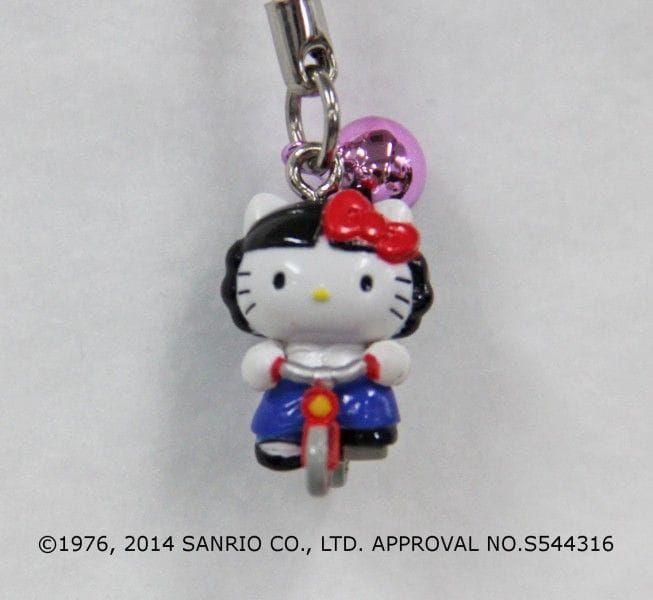 香川限定】「二十四の瞳の大石先生の姿で、何をやるつもり!?」なキティ