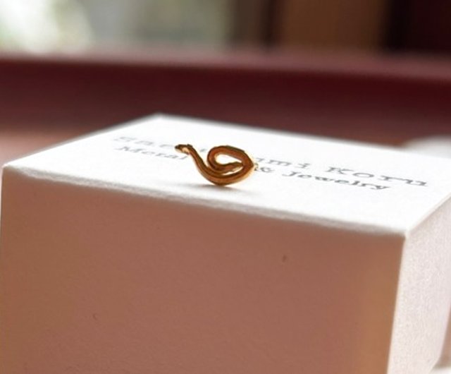 K24純金 蛇スタッドピアス 2025年干支 K24 Snake Stud 片耳分 Sae+Sumi