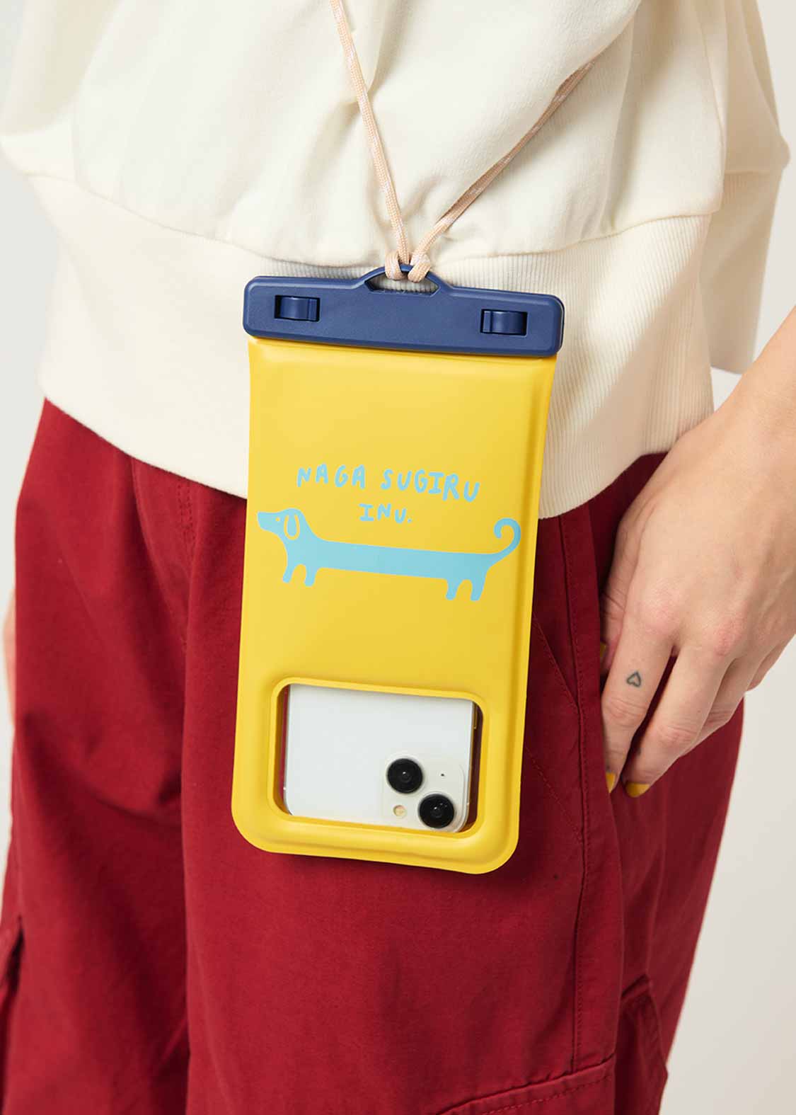 ナガスギルイヌ｜ウォータープルーフ スマートフォンケース｜グラニフ