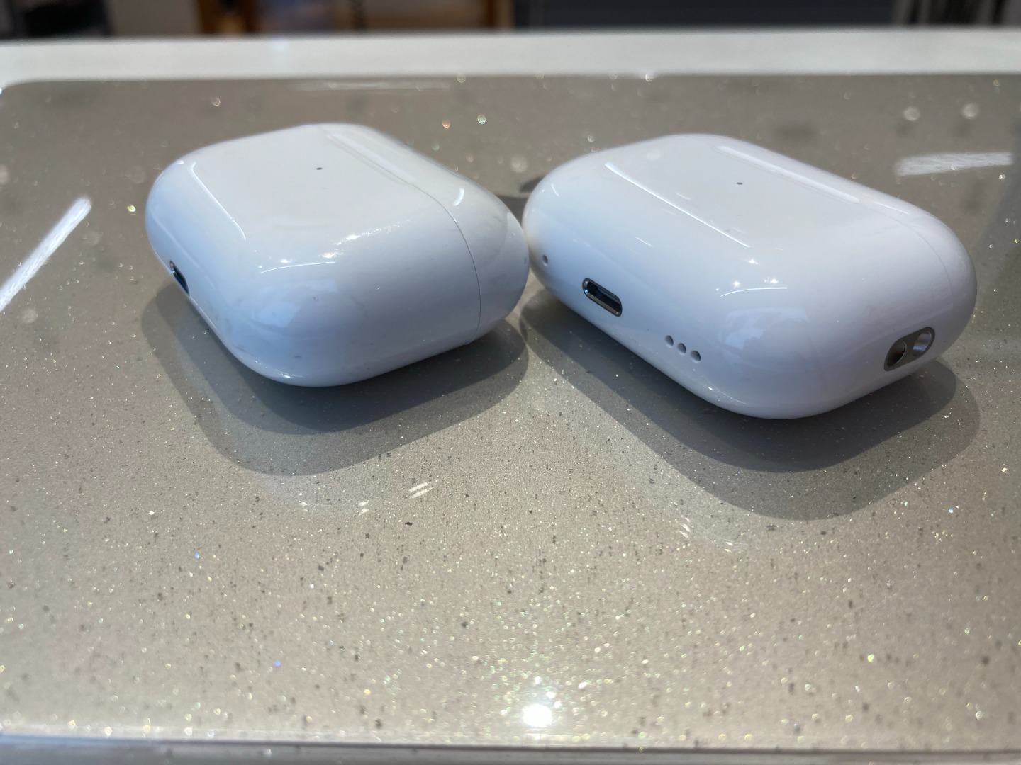 AirPods Pro第2世代と第1世代って 何が違うの?｜C smart公式オンライン