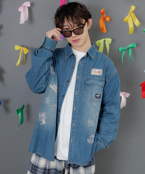 セール】353141：ラビルとネコのスノーメモリー刺繍デニムシャツ