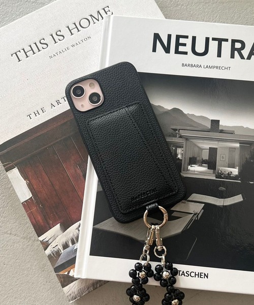 Me%（ミィパーセント）の「【iPhone13対応】フェイクレザーカラビナ