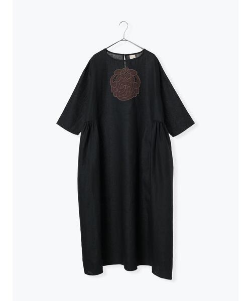 TSUHARU by Samansa Mos2リネン裾刺繍レースワンピース黒色 TSUHARU by