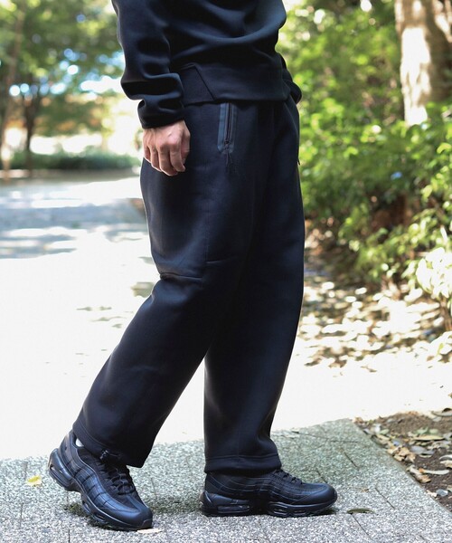 NIKE（ナイキ）の「NIKE / テック フリース オープンヘム スウェット