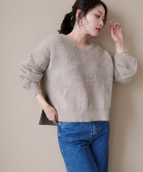 Jines（ジネス）の「フォックスカシミヤ 大人Vネックニット（ニット