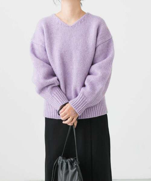 かぐれ（カグレ）の「カーブスリーブVネックニット（ニット/セーター