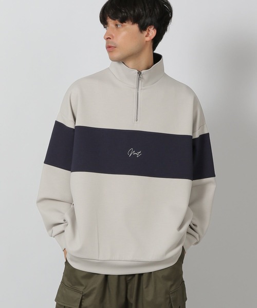LAKOLE（ラコレ）の「パネルハーフZIPロゴプルオーバー/143694