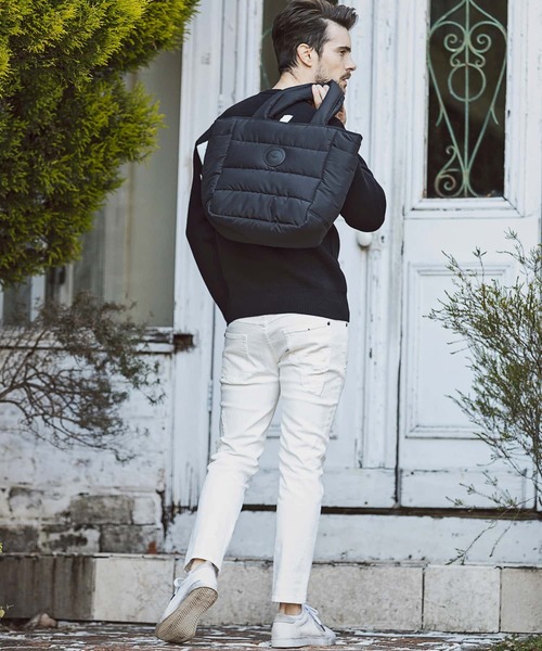 1PIU1UGUALE3 RELAX(ウノピゥウノウグァーレトレ)サークルロゴ ワン