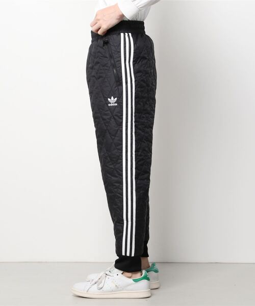 adidas（アディダス）の「アディカラー クラシックス SST キルト