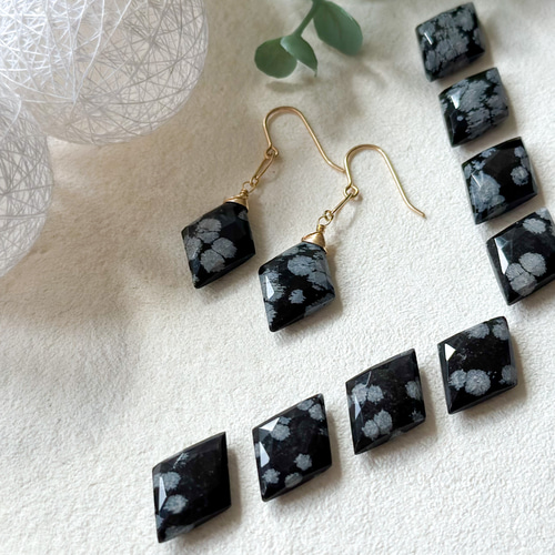 14kgfスノーフレークオブシディアンの一粒ピアス／イヤリング ピアス