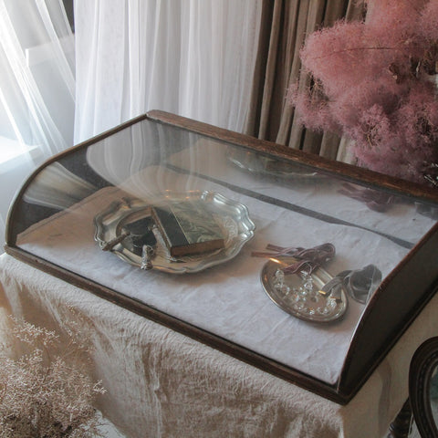 フランスで買付けたアンティークが数千点 – チェルシーオールド