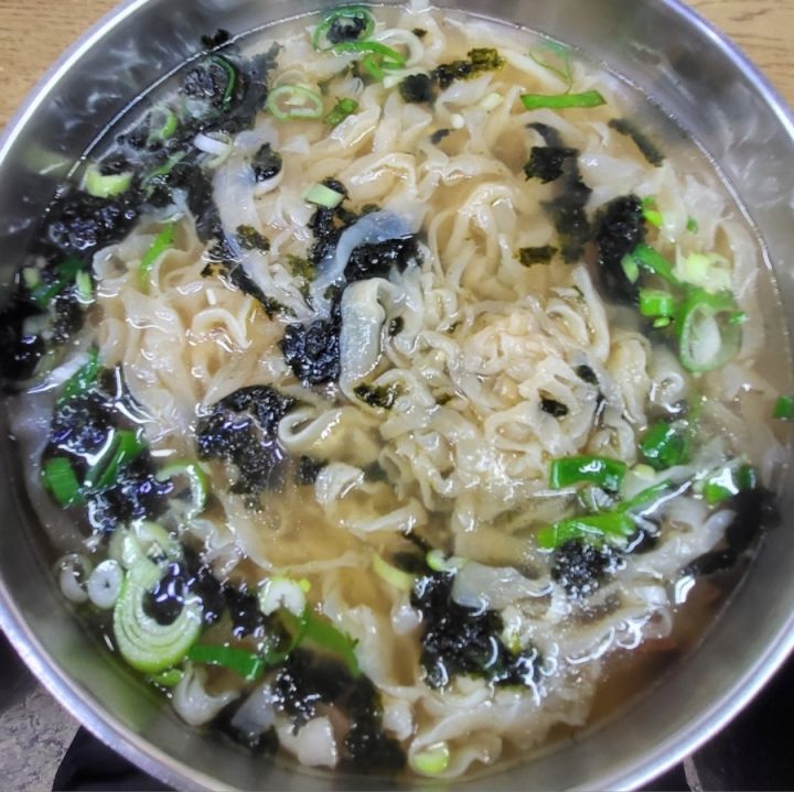 ハラボジカルグクス｜東大門(ソウル)のグルメ・レストラン｜韓国旅行