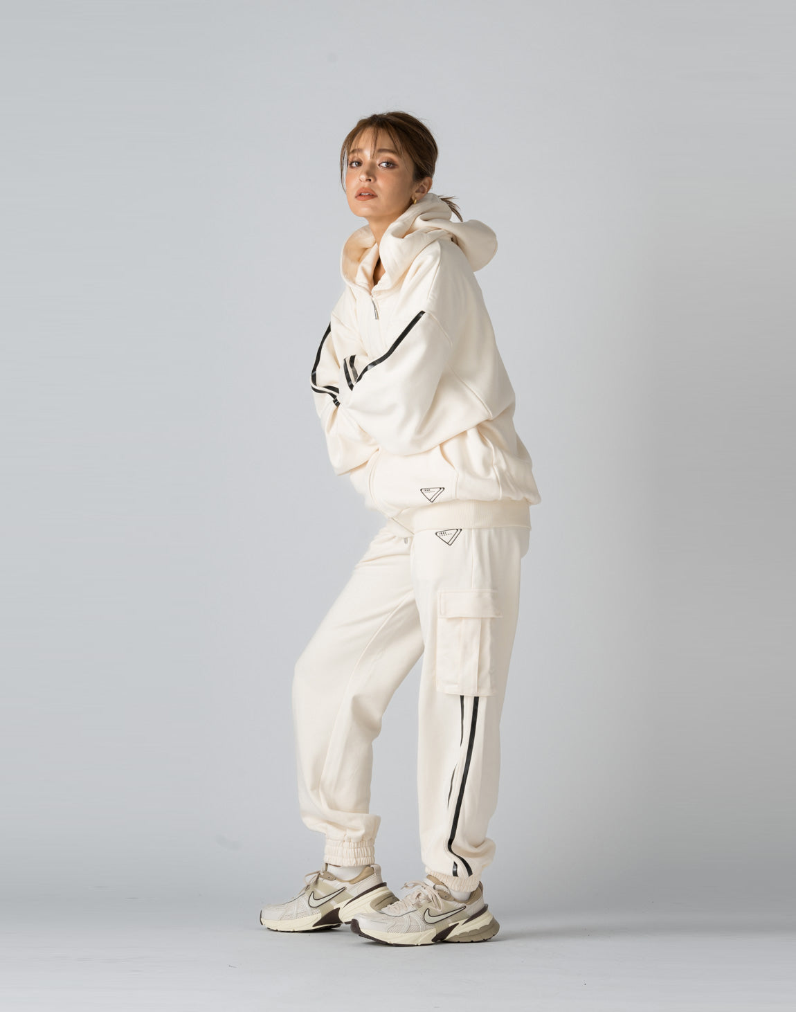 CRONOS×IRAL ZIP HOODIE【WHITE】