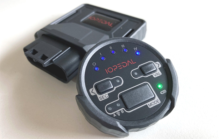 ジムニーシエラ JB74専用 スロットルコントローラー「IO PEDAL」盗難