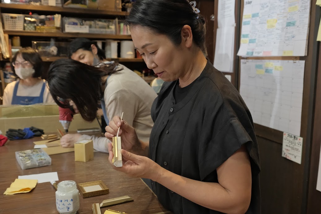ミニ額縁・職人体験】組み合わせは無限大！？フレーム組立からガラス板