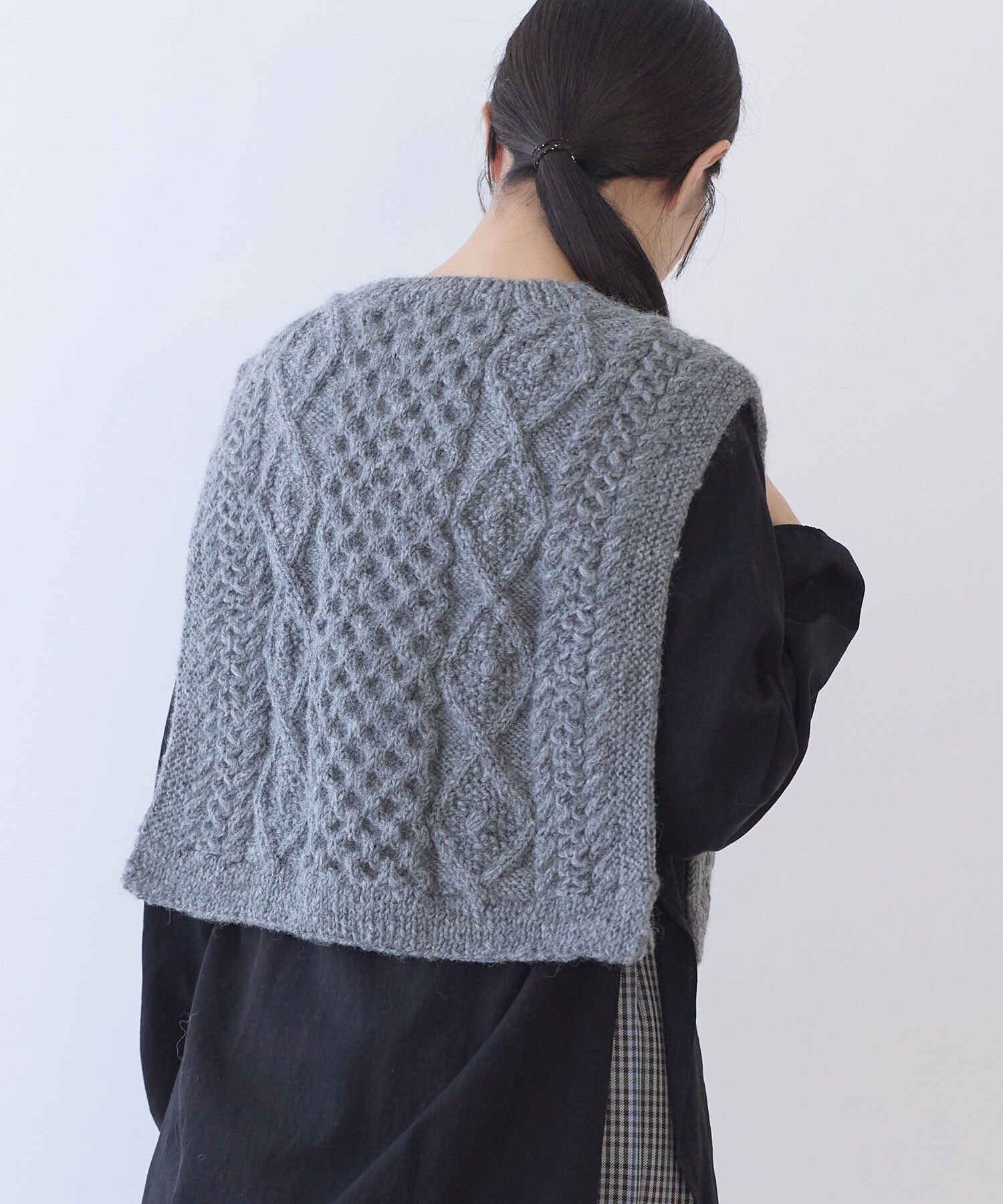 AMBIDEX Store ○ネパールハンドニット ベスト (F シロ): yuni