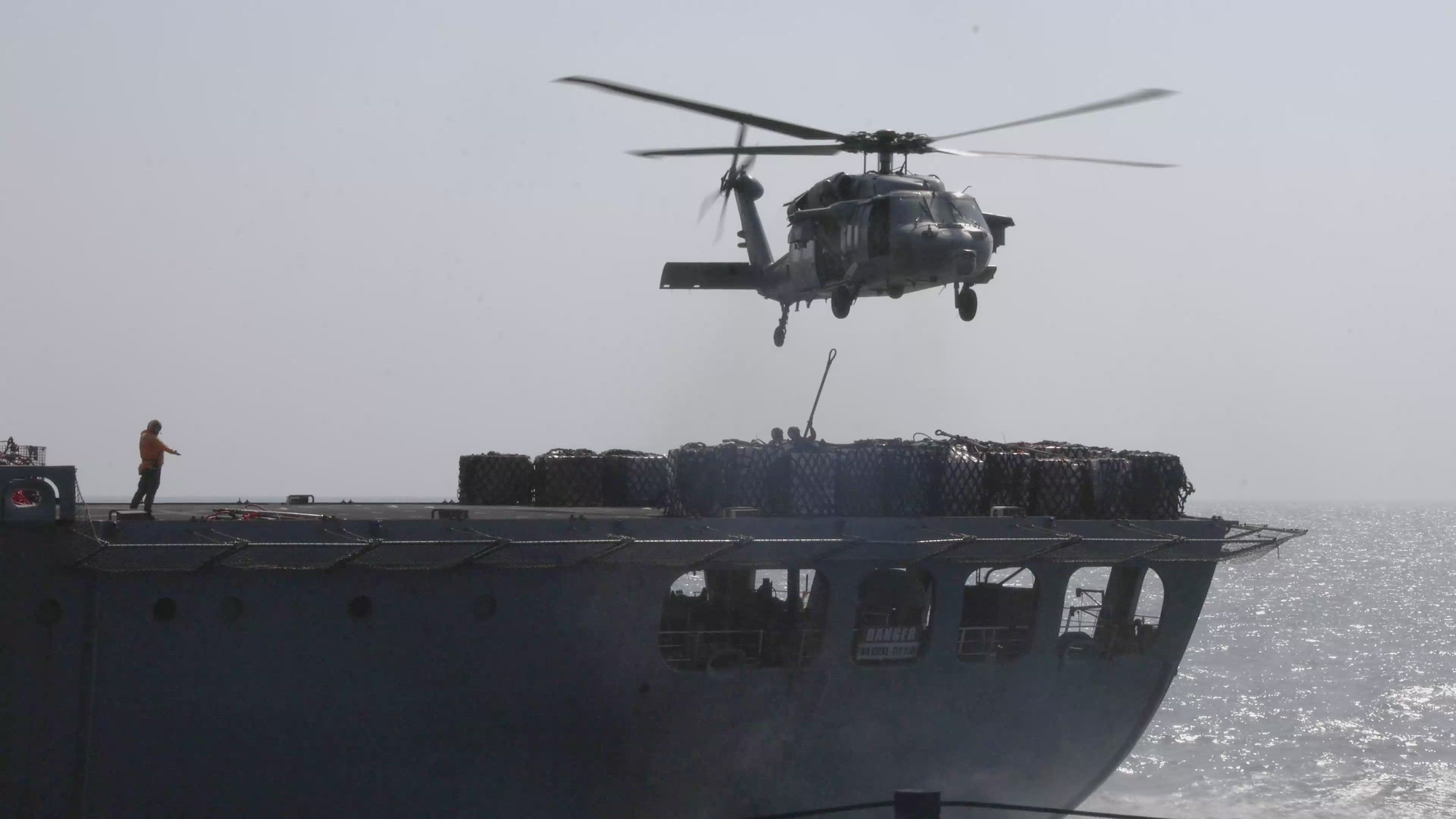 最終価格US NAVY 空母CVN-76 チャレンジ CVN-76 USS Ronald Reagan