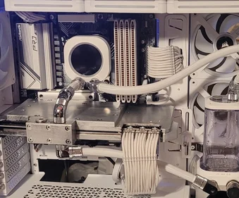 CORSAIR AX1600i デジタルATX電源 - 世界最高の電源がさらに進化 | CORSAIR