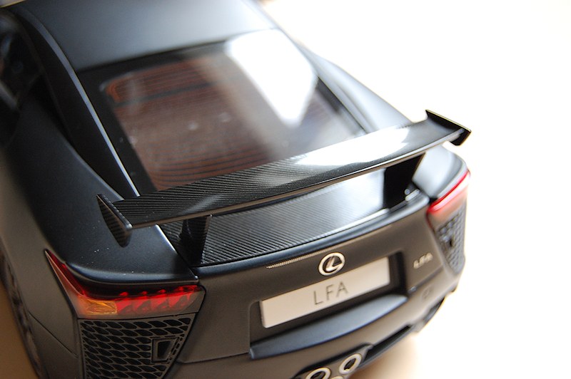 REVIEW: AUTOart Lexus LFA Nurburgring • DiecastSociety.com