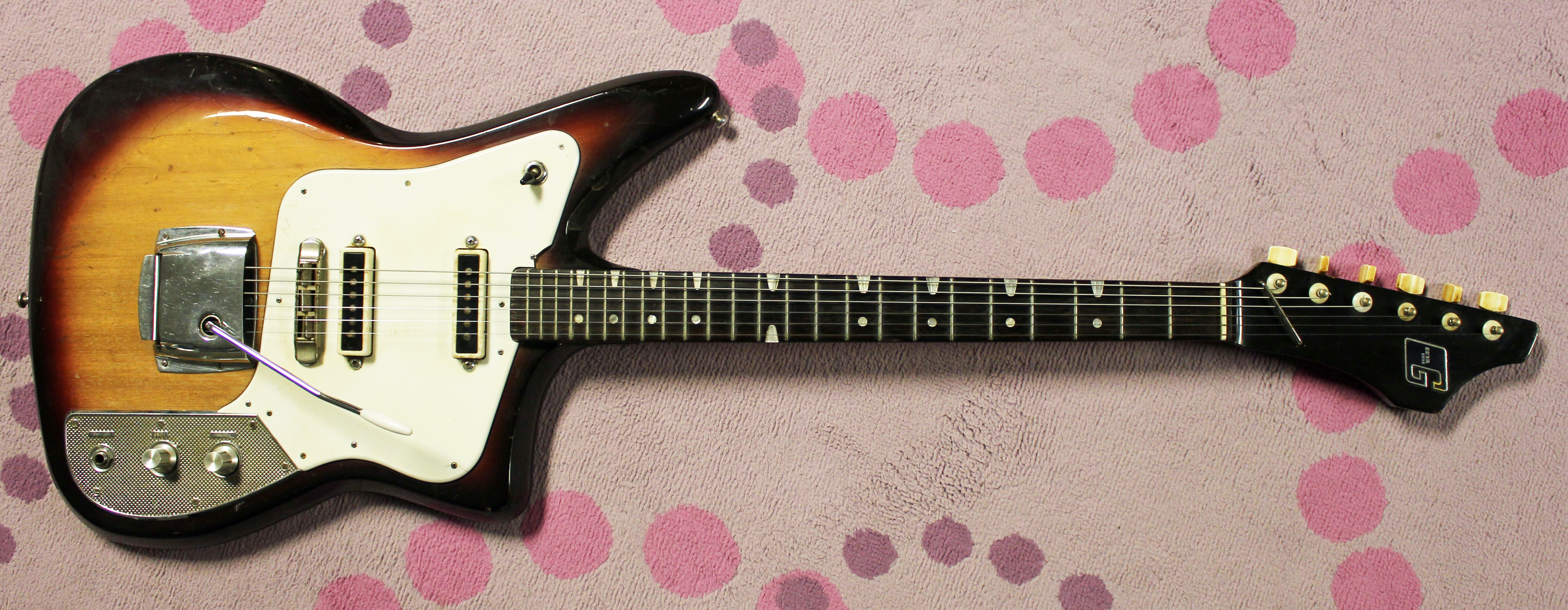 Thumbs Up!” – 1966 Guyatone LG-180T Japanese Electric Guitar
