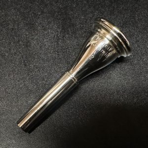 E.Schmid Model 8 | 遠藤管楽器店